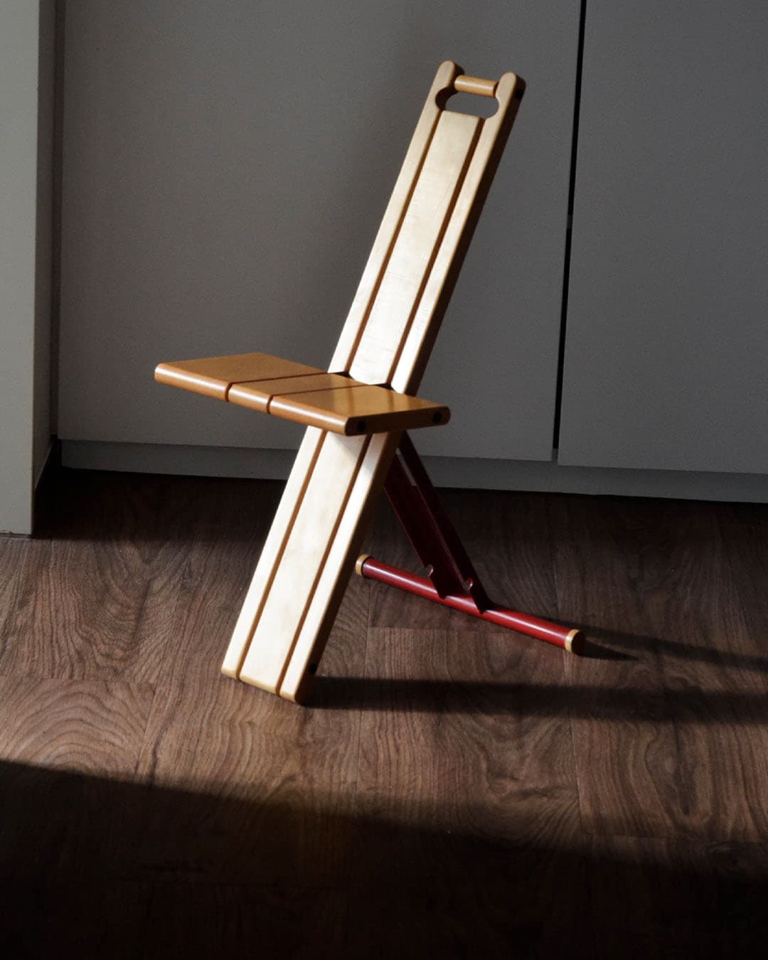 Locust chair - Image 1 of 3