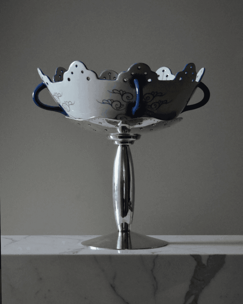 Odette Centerpiece - Image 1 of 8