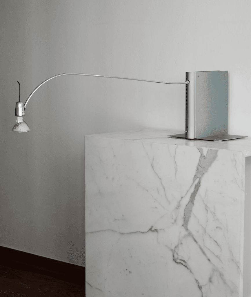 Bib Luz Library Lamp - Image 1 of 4