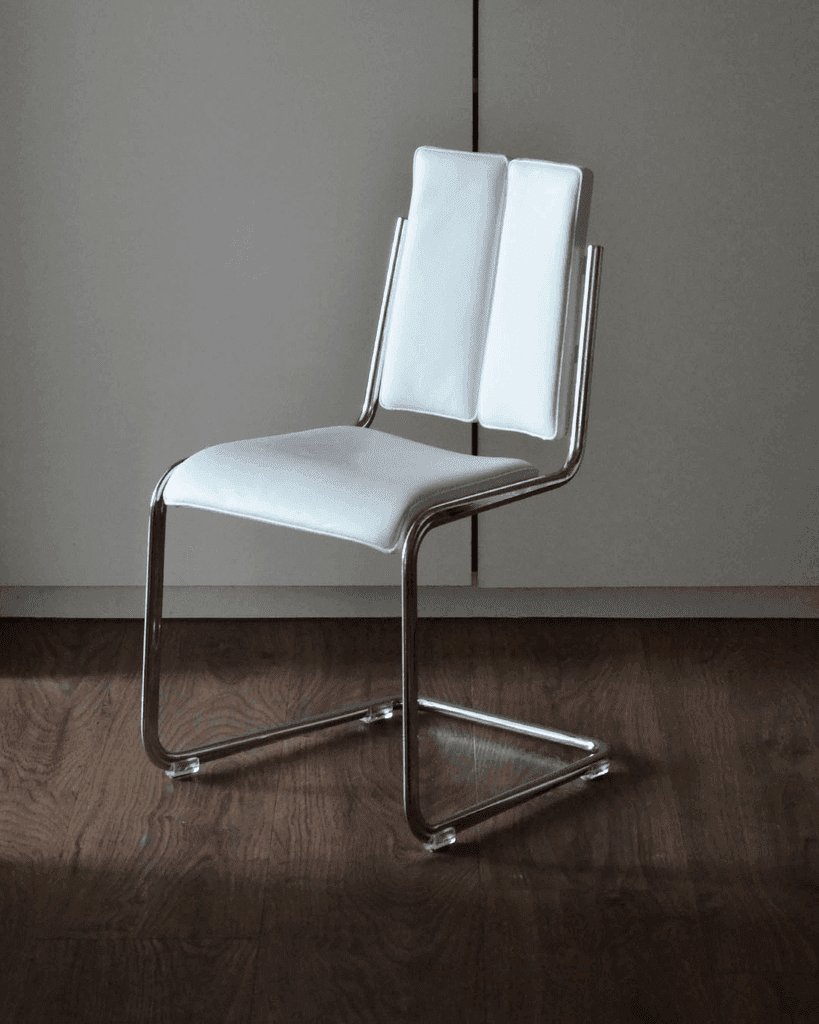 B11 Chair - Image 1 of 3