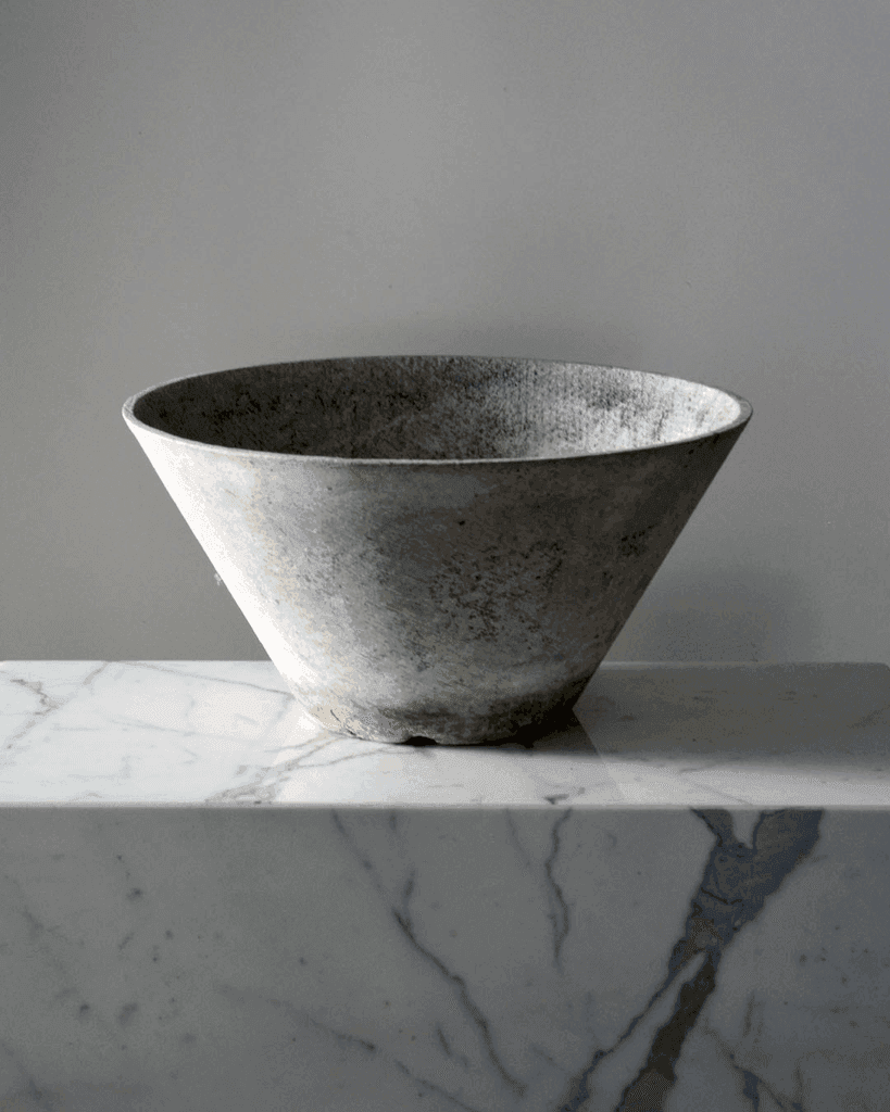 Willy Guhl garden planter - Image 1 of 3