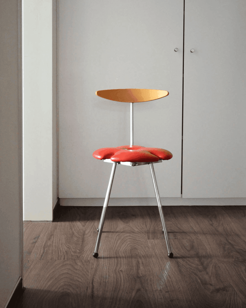 Clover chair - Image 1 of 3